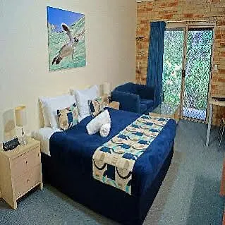 Emeraldene Inn & Eco-Lodge Hervey Bay 0*,  Australia